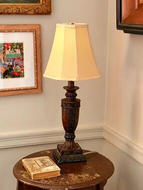 Classic ornate table lamp